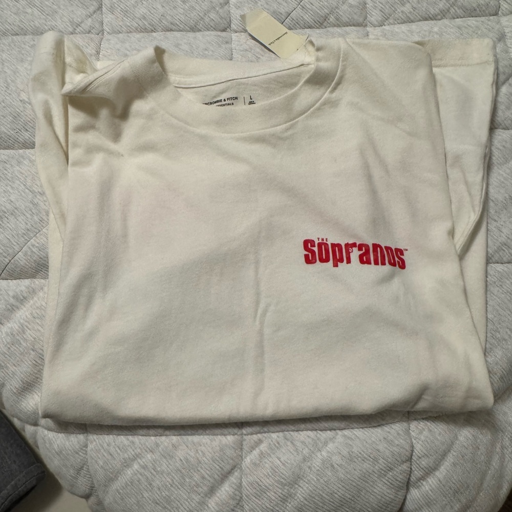 NWT- Abercrombie-The Sopranos White T-Shirt-Size L